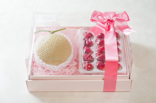 春限定|桃の香いちごギフト(15粒+メロン)
